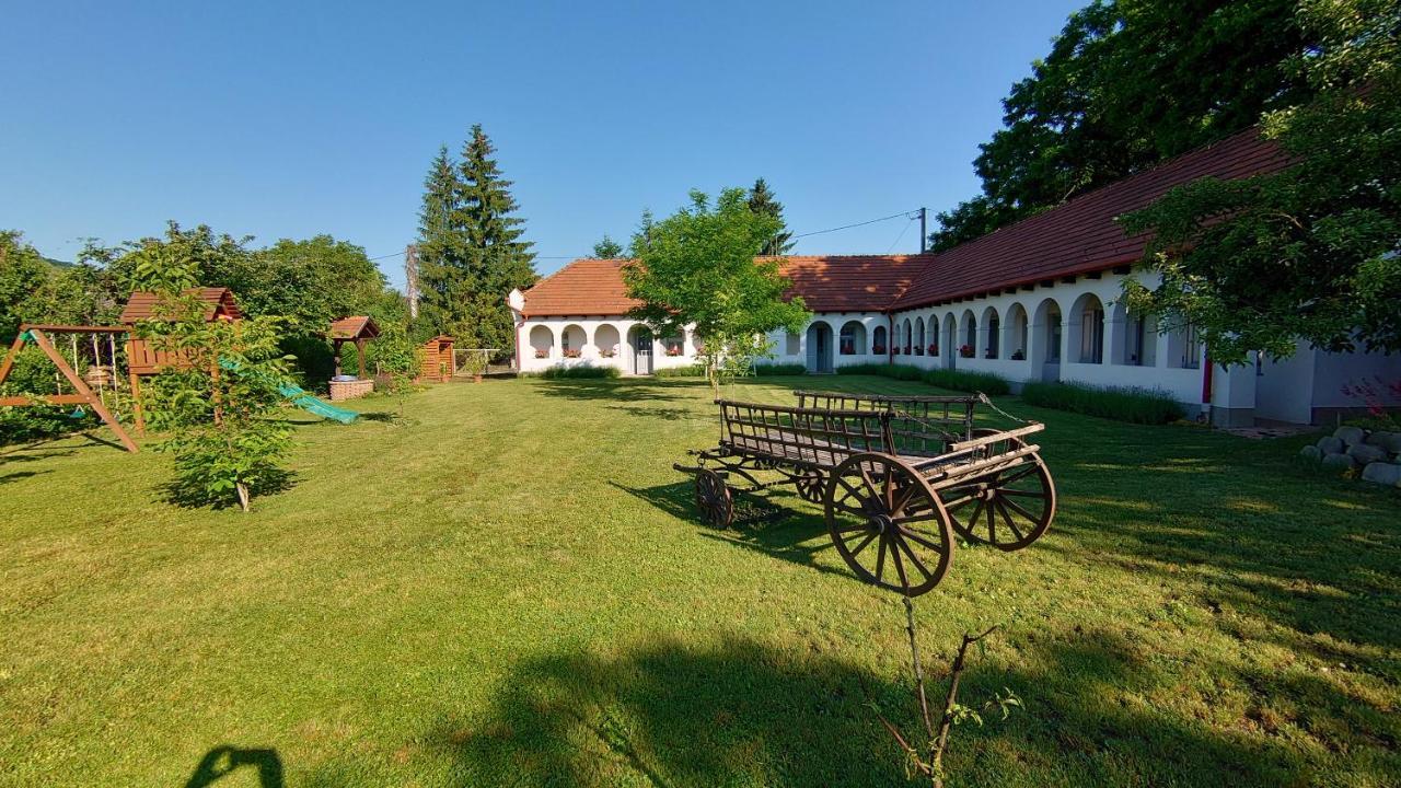 Bakta Haz Hotell Egerbakta Exteriör bild