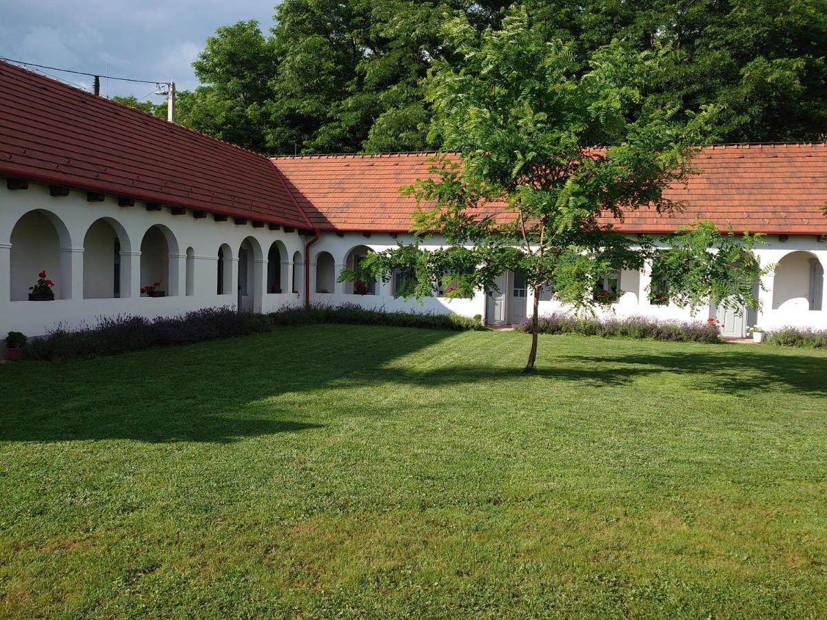 Bakta Haz Hotell Egerbakta Exteriör bild