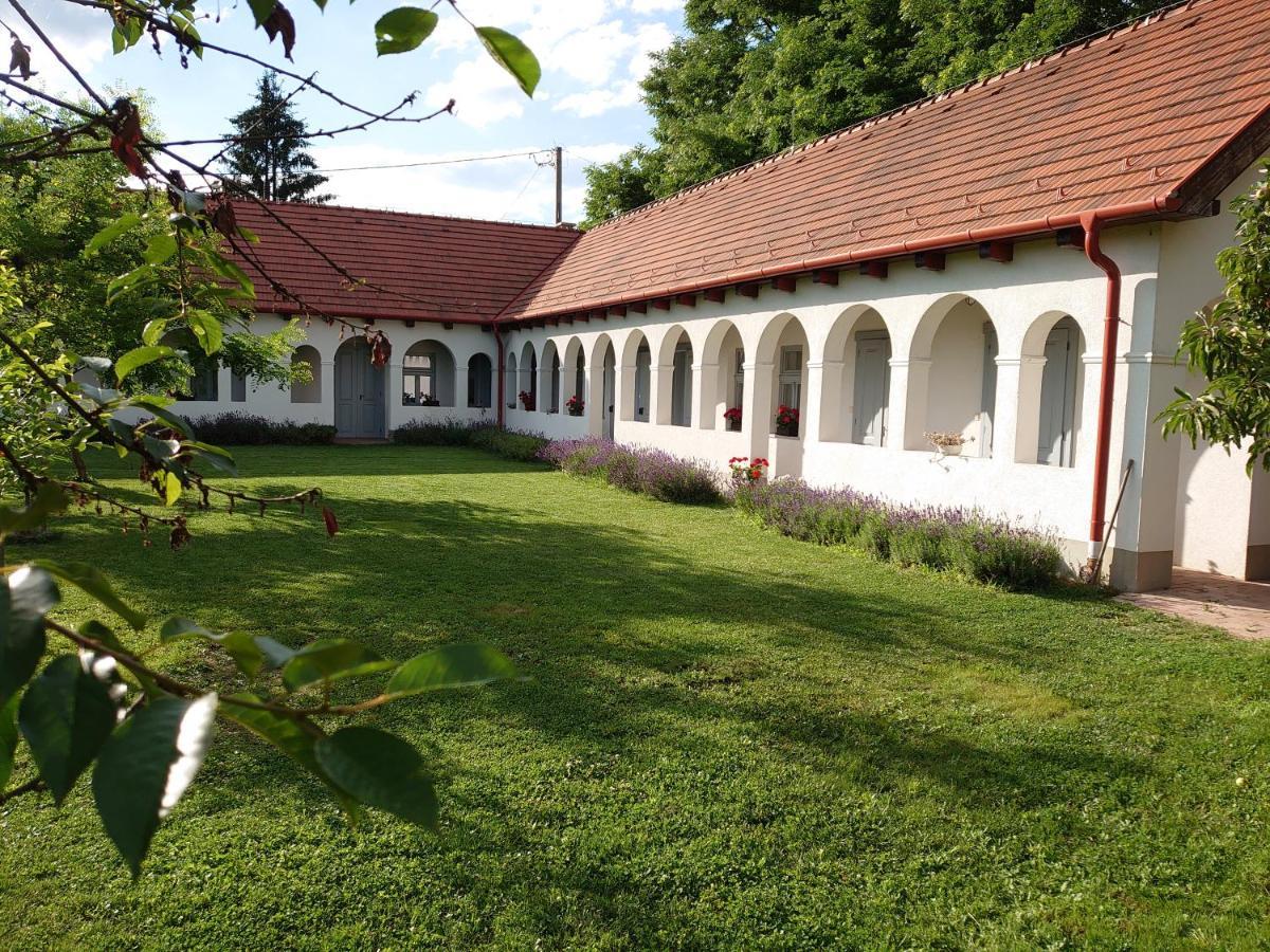 Bakta Haz Hotell Egerbakta Exteriör bild