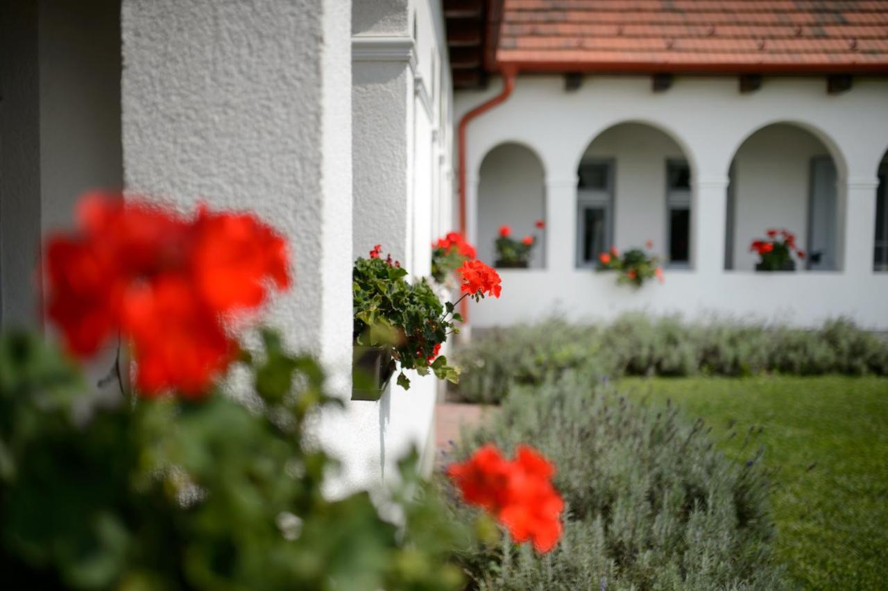 Bakta Haz Hotell Egerbakta Exteriör bild