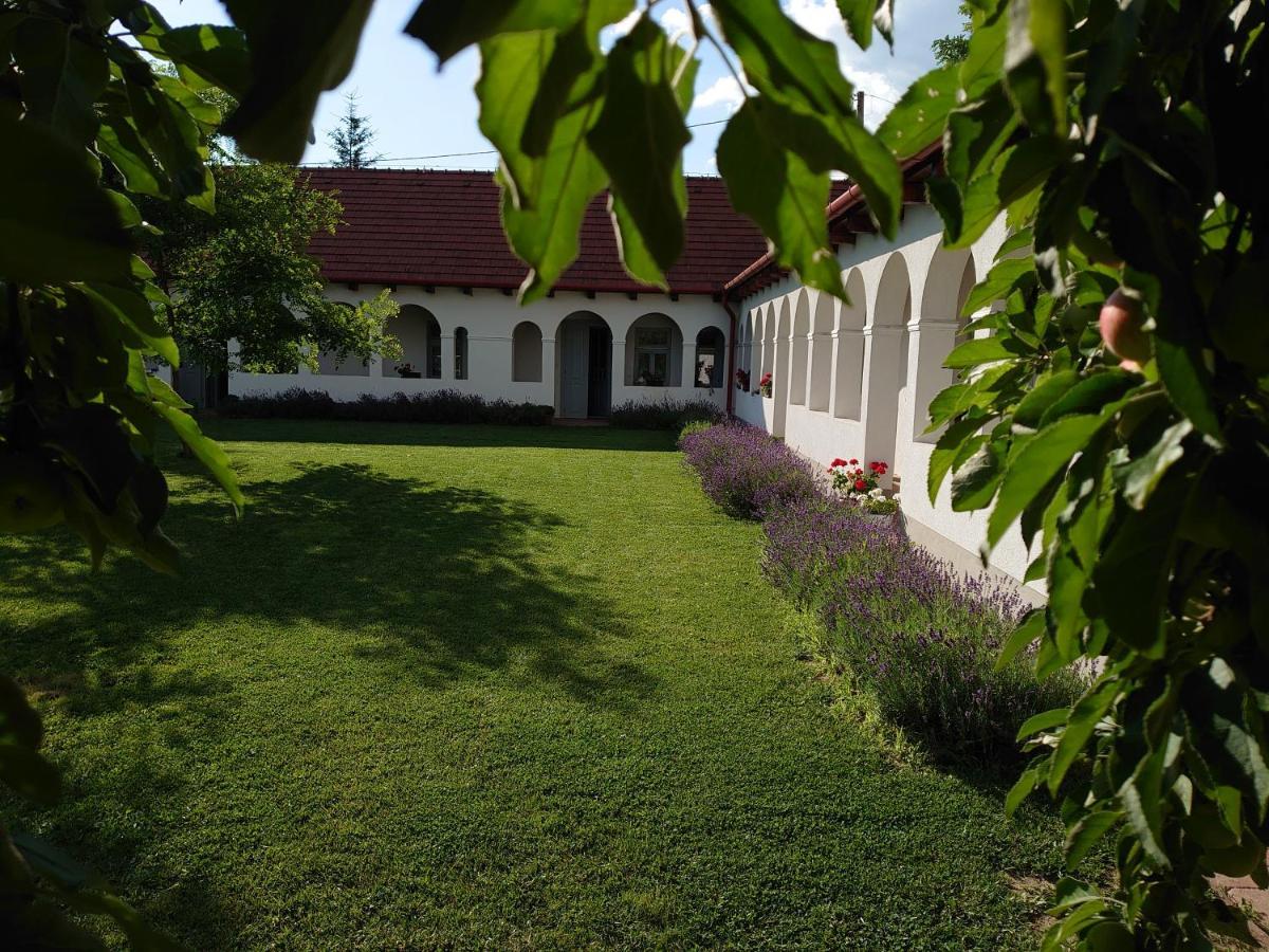 Bakta Haz Hotell Egerbakta Exteriör bild